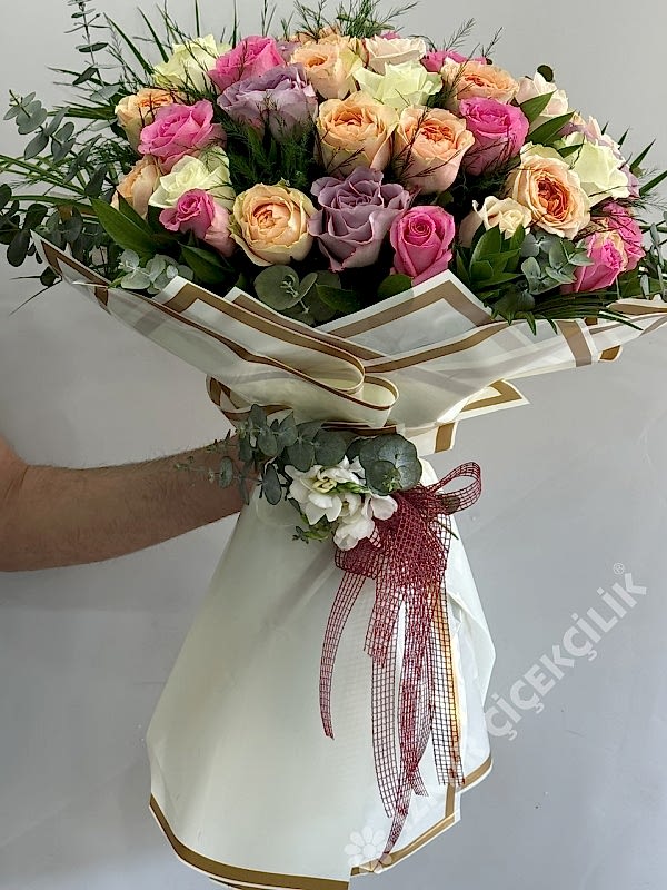 Renkli İthal 41 Gül Buketi