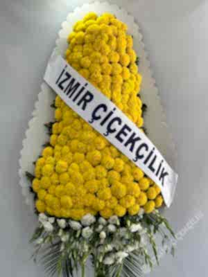 Sarı Beyaz Çelenk ( Mevsime Göre Çiçekler Farklılık Gösterebilir )